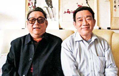 据有些知道内部情况的同志说，调动二三十万军队进京不是对付学生的，而是对付军队内不同意见的人，对付军内支持赵紫阳的人